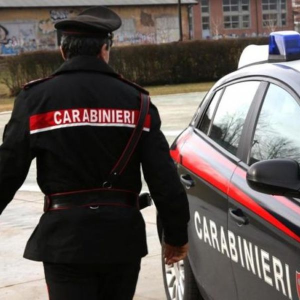 Auto rubate e rivendute, quattro arresti nel Napoletano