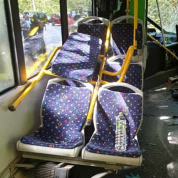Autobus fuori strada in provincia di Pescara, trenta feriti