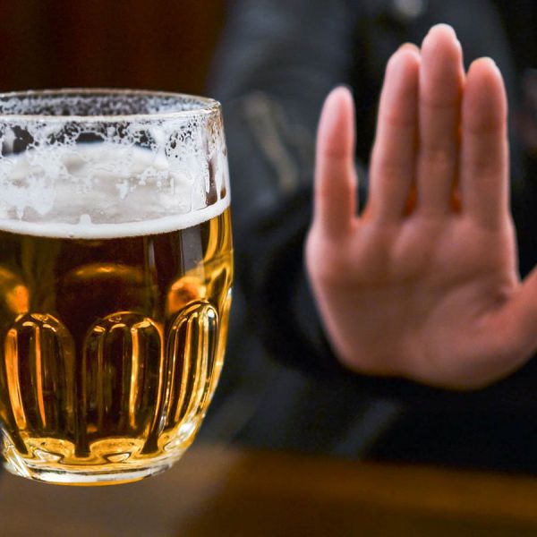 Bere troppo alcol accorcia la vita, lo rivela uno studio