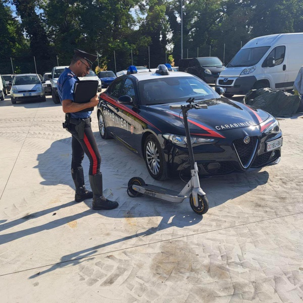 Bosnasco, sedicenne muore travolto da un'auto mentre viaggia in monopattino