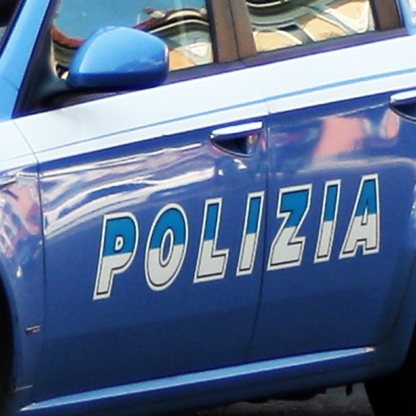 Catania, ferisce alla gola 14enne invitato al suo compleanno