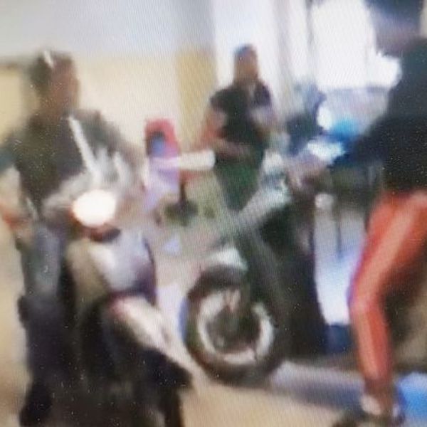Catania, in aula con gli scooter, denunciati due studenti