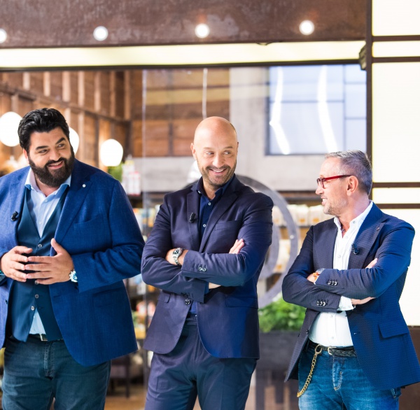Celebrity MasterChef, 12 vip ai fornelli