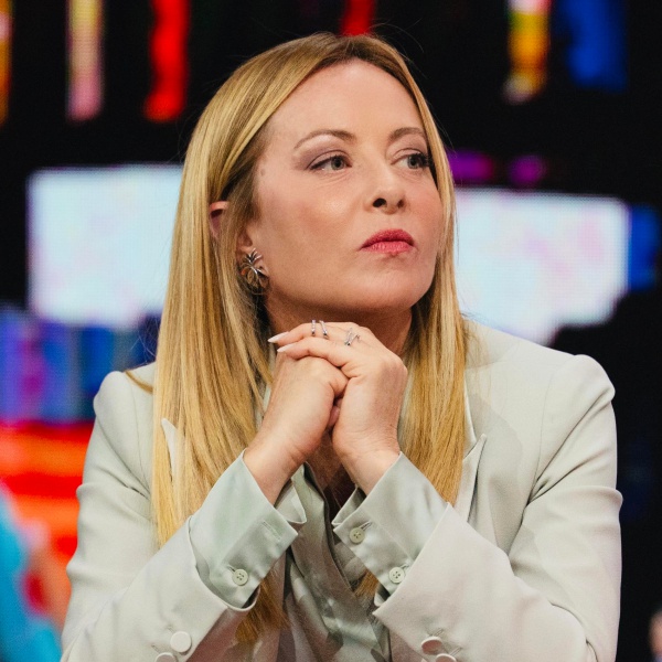 Centrodestra: il piano (che coinvolge Mantovano) di Meloni per il Colle più alto