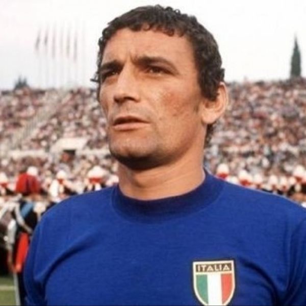 Cagliari, 40 anni fa il mitico scudetto di Gigi Riva | Sky