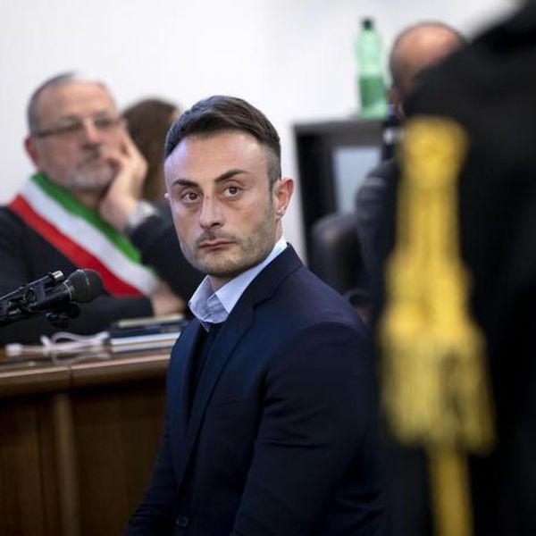 Cucchi, il carabiniere superteste stringe la mano a Ilaria