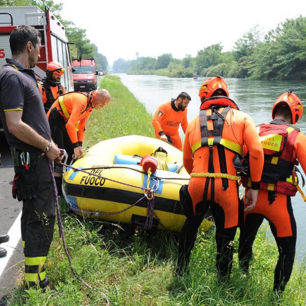 Disabili cadono in Naviglio, un disperso e ferito grave