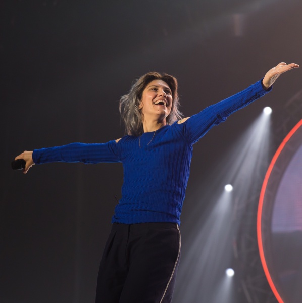 Elisa in tour si rinnova tra danza, pop, funky e teatro