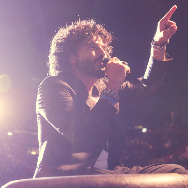 Francesco Renga, grinta e successo in tour