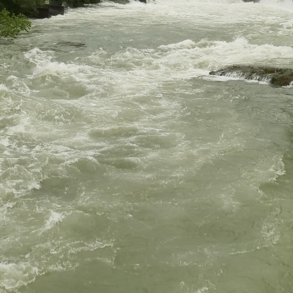 Friuli Ancora Senza Esito Le Ricerche Dei Tre Ragazzi Travolti Dalla Piena Del Fiume Natisone