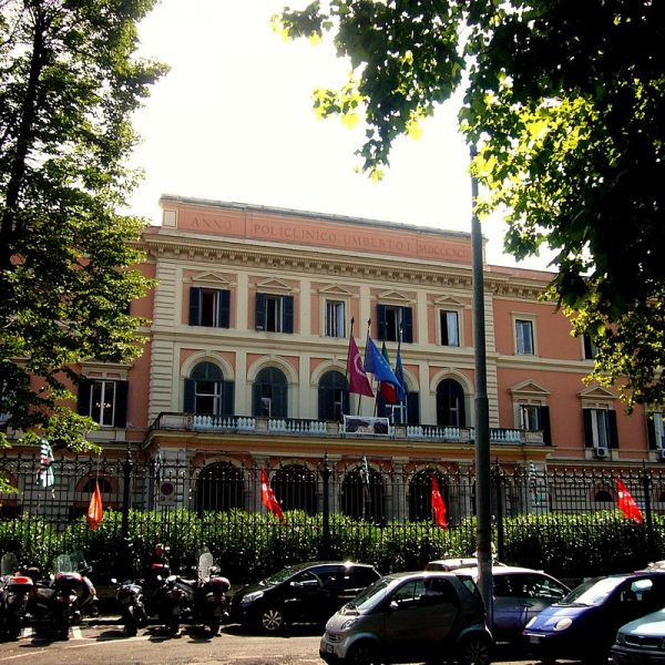 Guardia giurata tenta di uccidere un clochard, arrestato