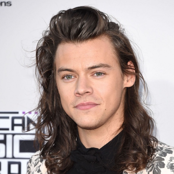 Harry Styles, testo e video di "Sign of the Times"