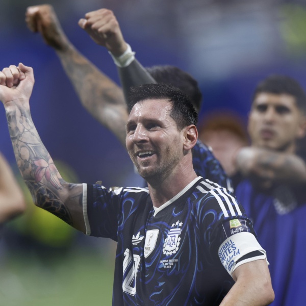 Il mondiale si prepara alla finale Argentina-Spagna; e l'Italia si spacca sul CT