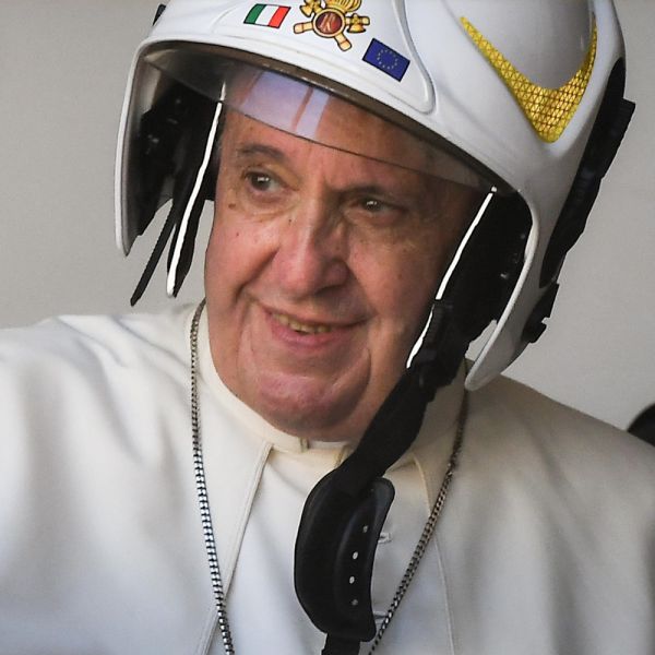 Papa Francesco in visita ai terremotati di Camerino