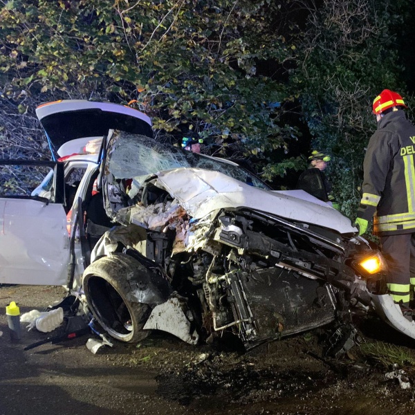 Incidente stradale in provincia di Taranto, morti 4 giovani - RTL 102.5