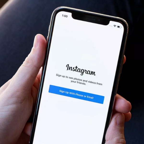 Instagram e Whatsapp cambieranno nome, la mossa di Zuckeberger