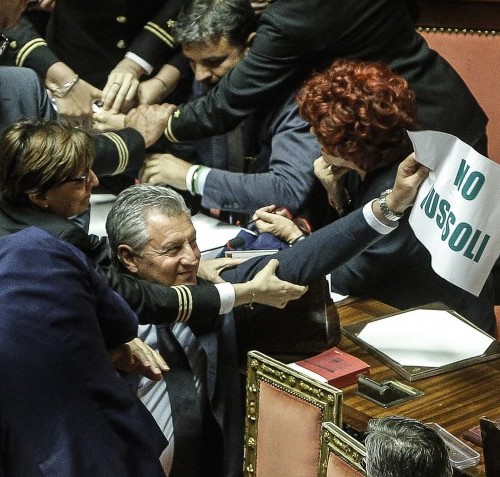 Ius Soli, Gentiloni: “Legge che riguarda la sicurezza del Paese”