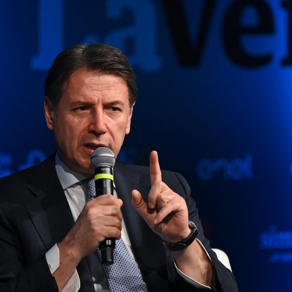 "La malattia, un fulmine a ciel sereno": Giuseppe Conte ospite di Monica Setta