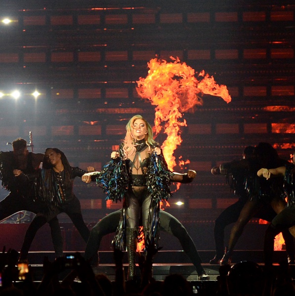 Lady Gaga e il suo Paese delle Meraviglie a Milano