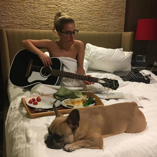 Lady Gaga mini tour e nuova ballad strappalacrime