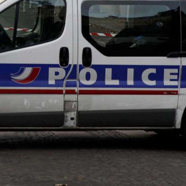Lione, accoltellati i passanti, un morto e nove feriti