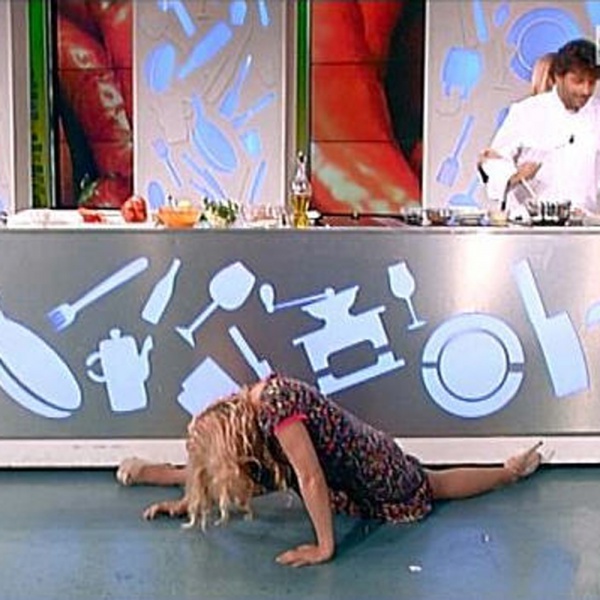 Lisa Fusco, spaccata in tv e si fa male