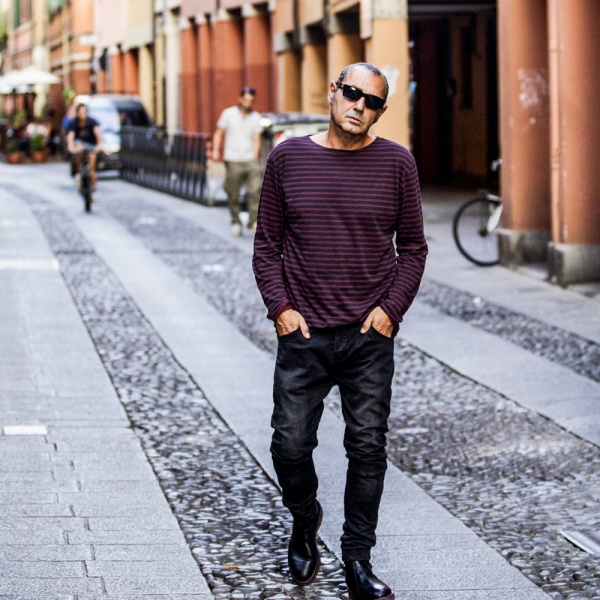 Luca Carboni a RTL 102.5: "Per il tour a teatro tante sorprese"