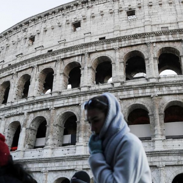 Maltempo, il Colosseo chiuso per troppo vento