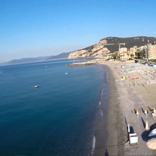 Mare, fra le spiagge più esclusive al mondo anche Finale Ligure