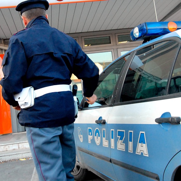Marghera, uccide moglie a coltellate e chiama 113