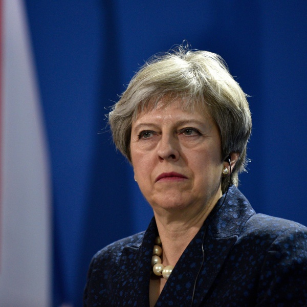 May, il giorno del giudizio, sfiducia vicina