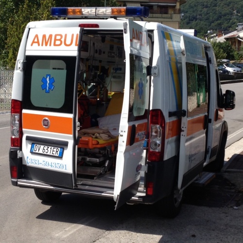 Novara, grave bimbo di 5 anni, caduto in laghetto artificiale