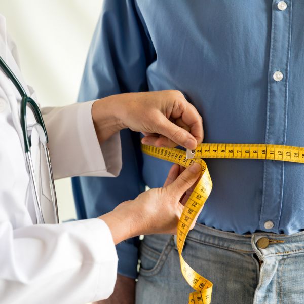 Obesità, il peso aumenta per chi vive fuori città