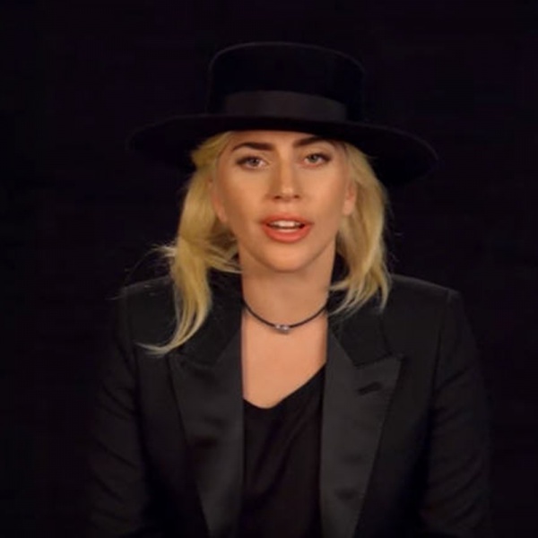 Orlando, da Lady Gaga a Gerard Butler per ricordare le 49 vittime uccise