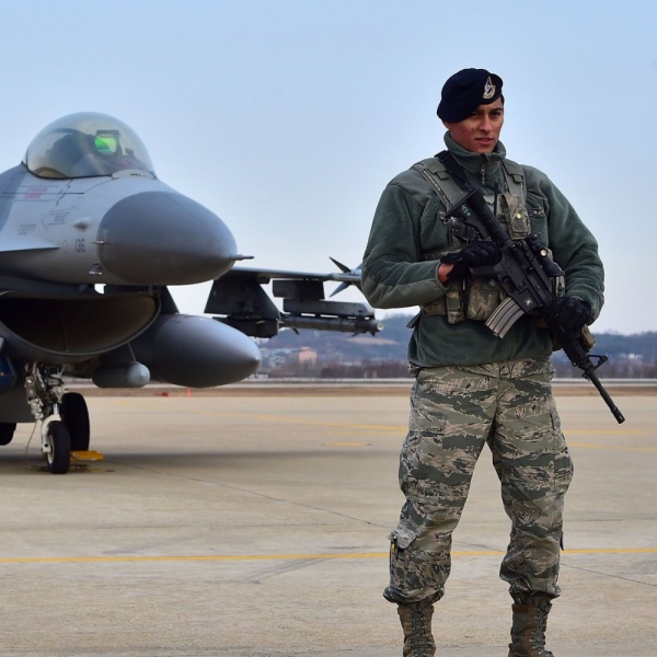 Pakistan abbatte due jet indiani in Kashmir, rischio escalation