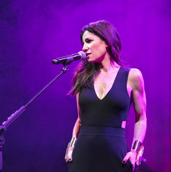 Paola Turci pronta a scaldare l'estate con la sua musica