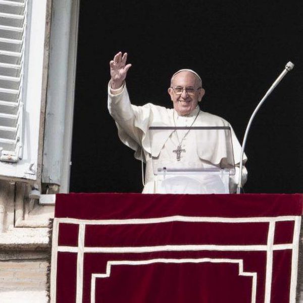 Papa, Angelus in ritardo, ero chiuso in ascensore