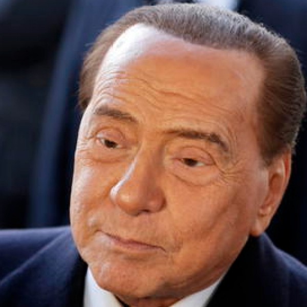 Quirinale Il Centrodestra Invita Berlusconi A Sciogliere Positivamente La Riserva Sulla Sua