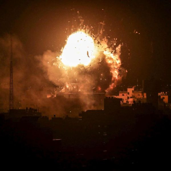 Razzo su Tel Aviv, è scattata la rappresaglia di Israele