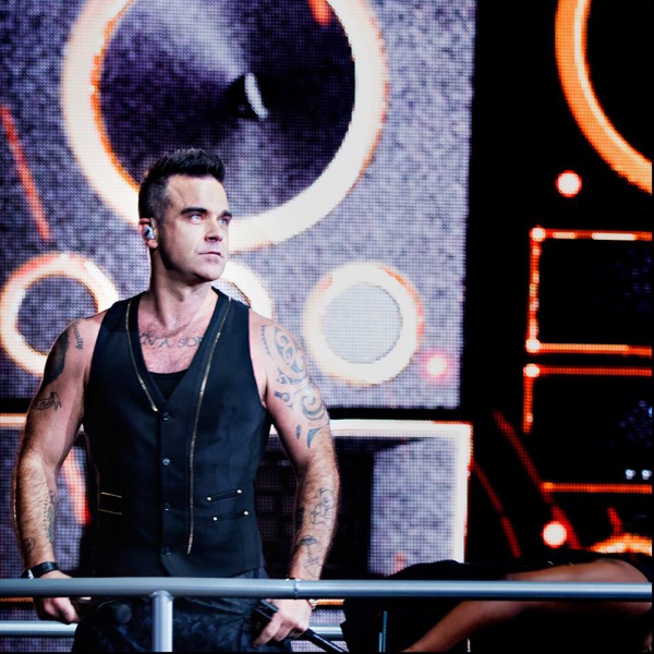 Robbie Williams rientra nei Take That