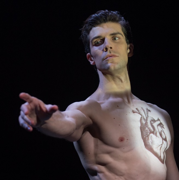 Roberto Bolle show: "Porto i misteri della danza in tv"