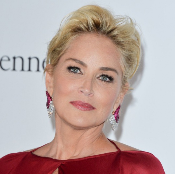 Sharon Stone compie 60 anni