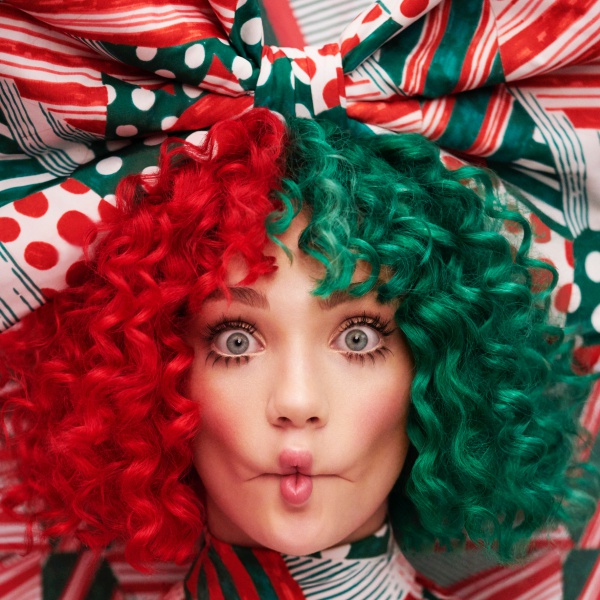 Sia reinventa le canzoni di Natale