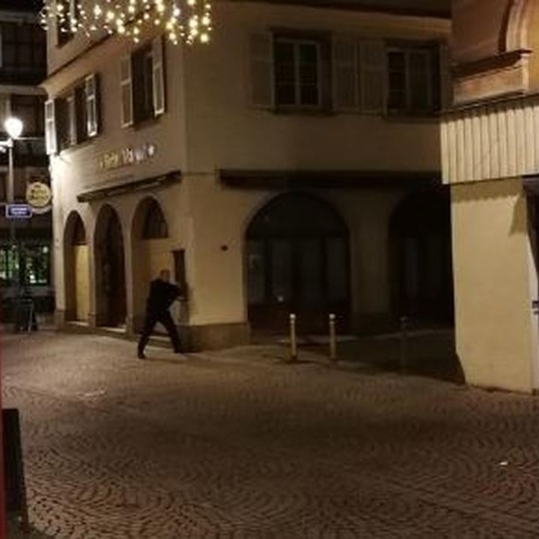 Strasburgo, spari al mercatino di Natale, morti e feriti