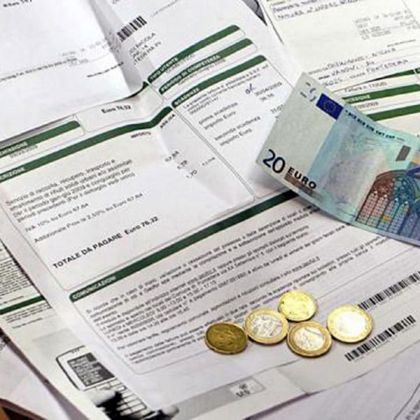 Tariffe, dal primo luglio bollette luce +1,9%, gas -6,9%