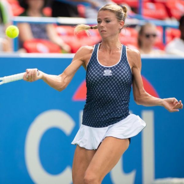 Tennis, Camila Giorgi fuori ai quarti di finale a Osaka