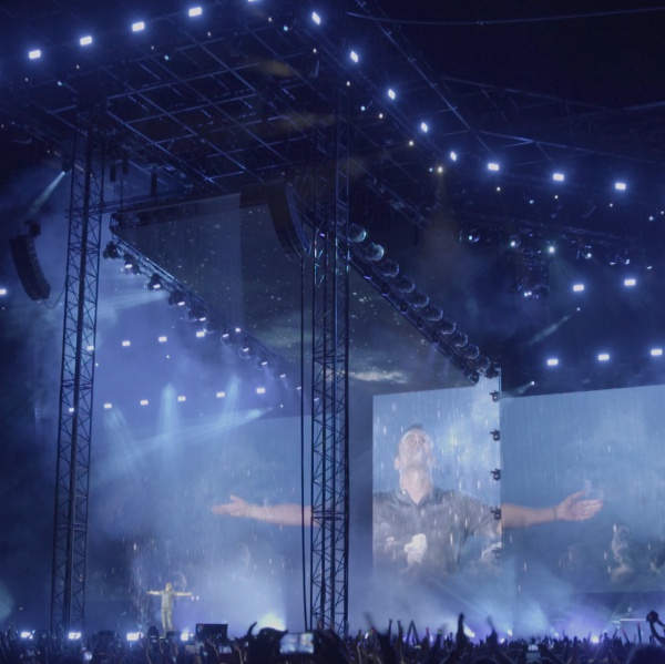 Tiziano Ferro, principe a San Siro per il suo show più bello