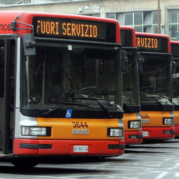 Trasporti, giornata di sciopero generale, disagi in molte città