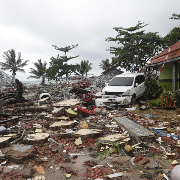 Tsunami Indonesia, bilancio sempre più grave, 429 morti