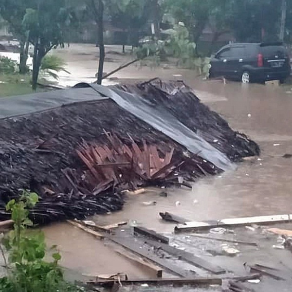 Tsunami, la Farnesina, assistiamo gli italiani in Indonesia